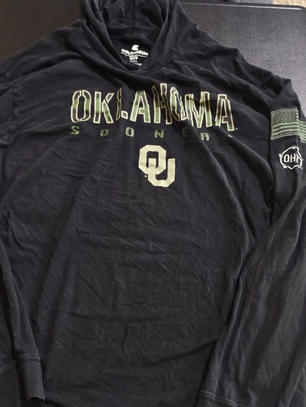 Colosseum Black Oklahoma Sooners Hooded Long Sleeve Shirt